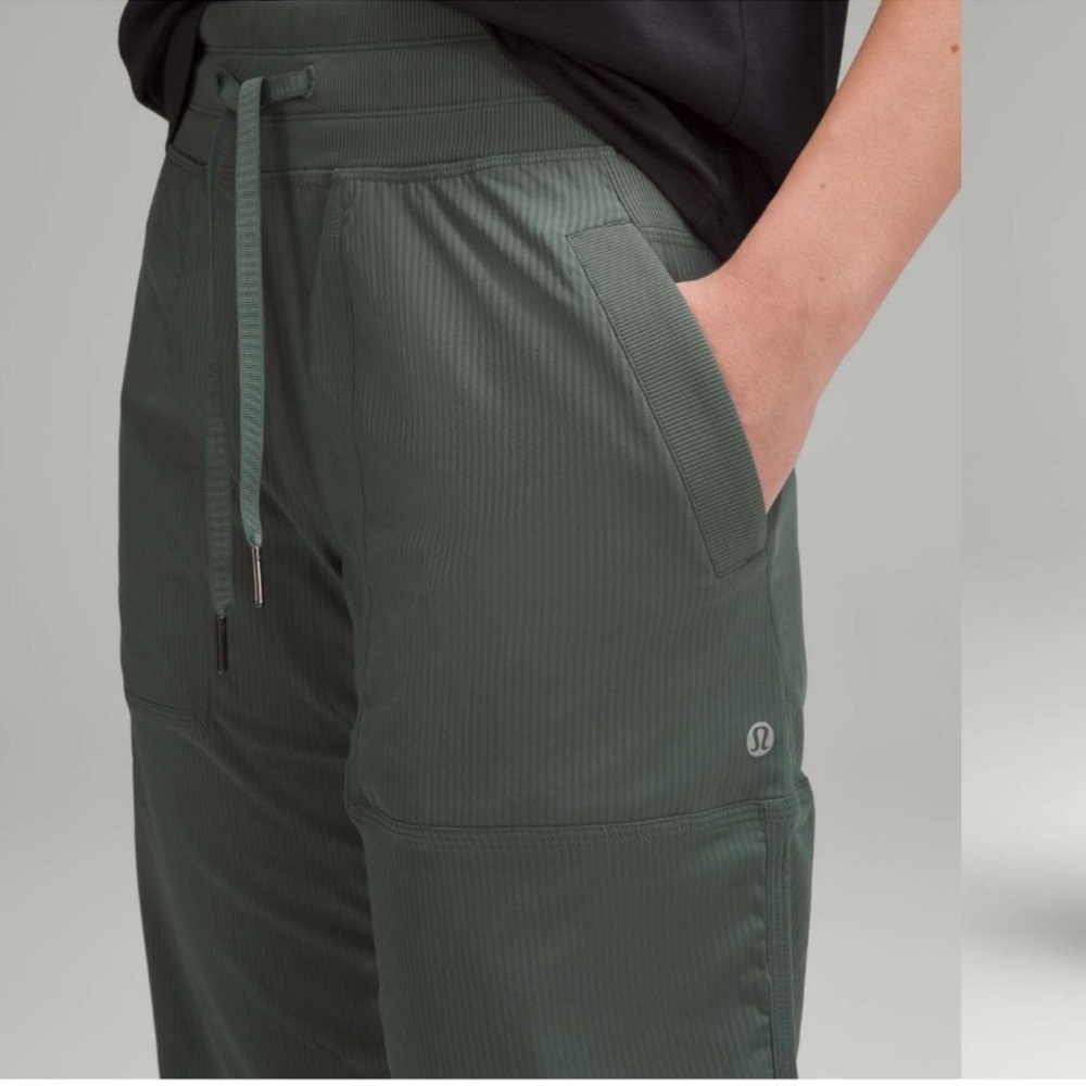 LULULEMON Dark Forest Dance Studio Mid Rise Jogger Size 4 - Picture 3 of 7